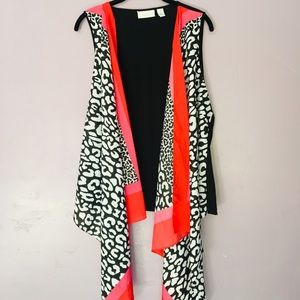 🌺Chico’s open vest size 1